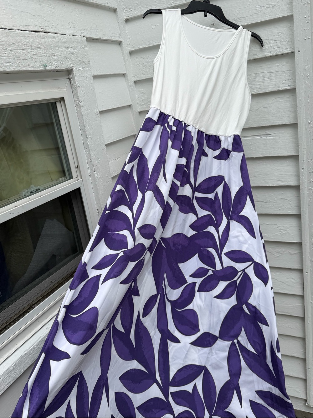 SHEIN White Sleeveless Maxi Dress with Purple Leaf Print 💜🍃